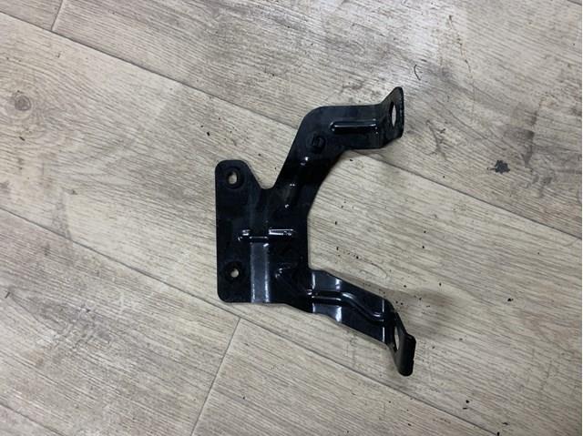 Крепление расширительного бачка 8W0121232L VAG