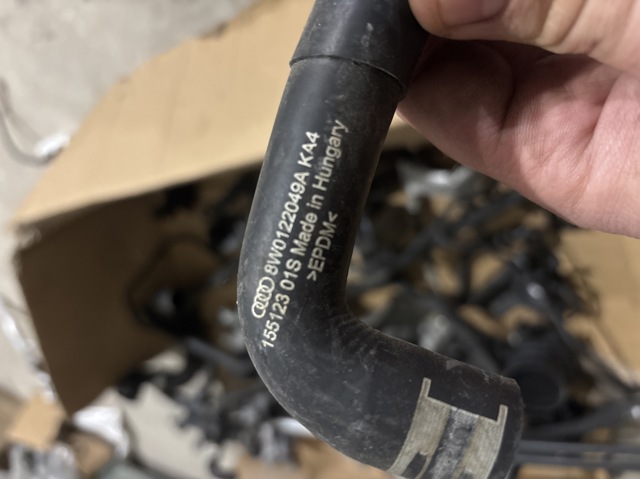 VAG 8W0122049A в наличии Одесса