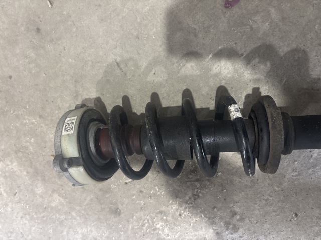 Пружина амортизатора передняя 8W0411105CR VAG