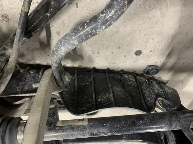Защита заднего нижнего рычага 8W0505561B VAG