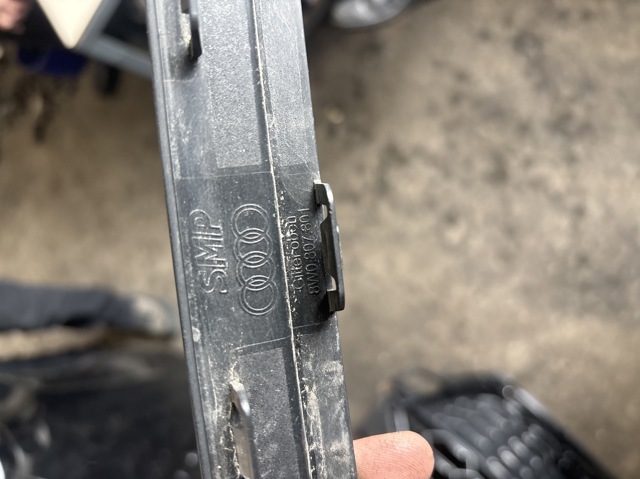 8W0807801 VAG купить в Полтава