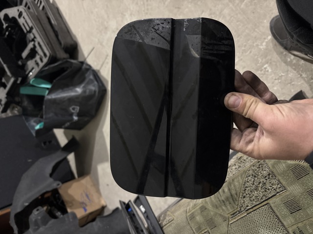 Дверка бензобака 8W0809907BGRU VAG