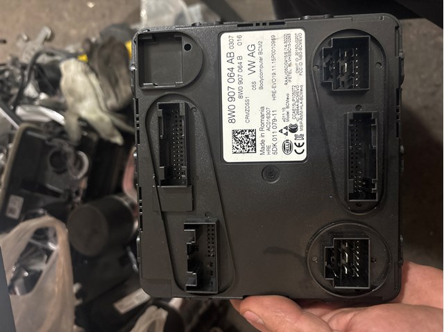 Блок управления комфортом 8W0907064AB VAG