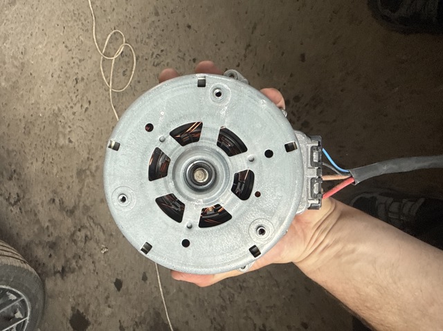 8W0959455G VAG Электровентилятор охлаждения в сборе (мотор+крыльчатка) правый купить в Харьков