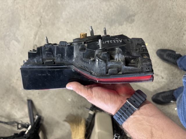 8W9945093A VAG купить в Черкассы