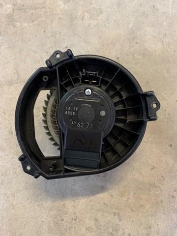 Мотор вентилятора печки (отопителя салона)jeep cherokee 2014-2022 68223053AC