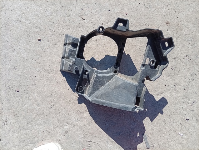 521250E041 TOYOTA Кронштейн крепления противотуманной фары правой купить в Ровно