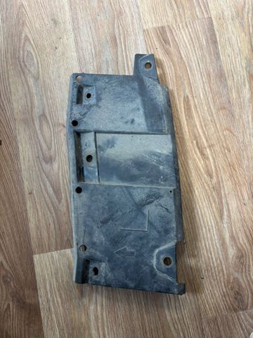 Защита заднего бампера 5872442010 TOYOTA