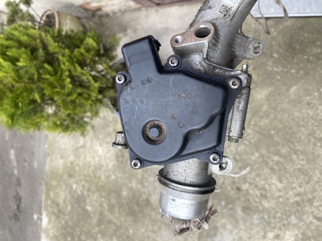 Клапан EGR, рециркуляции газов 161A03415R RENAULT