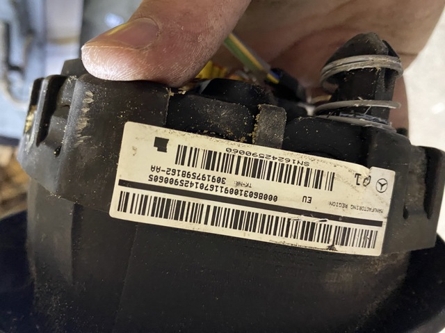 Подушка в руле A00086047009116 MERCEDES