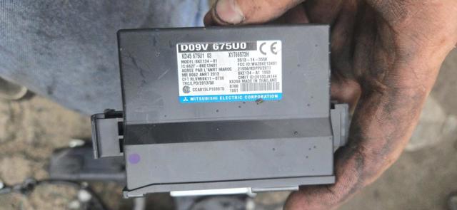 Блок управления центральным замком D09V675U0 MAZDA