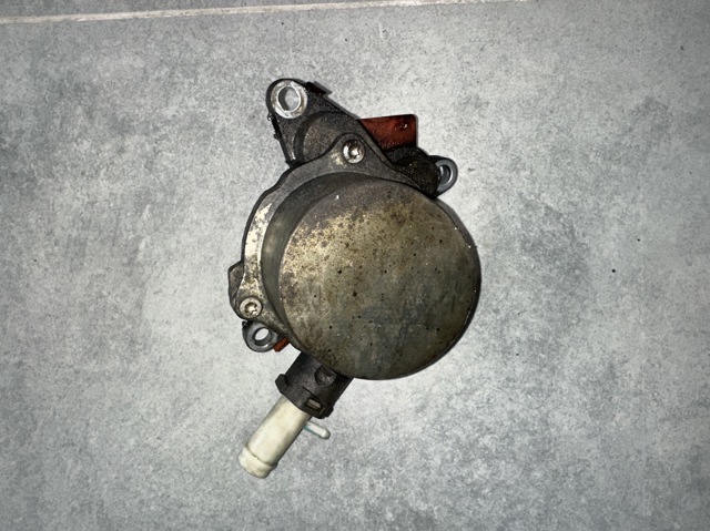 RENAULT 146507228R Вакуумный насос в наличии Ровно
