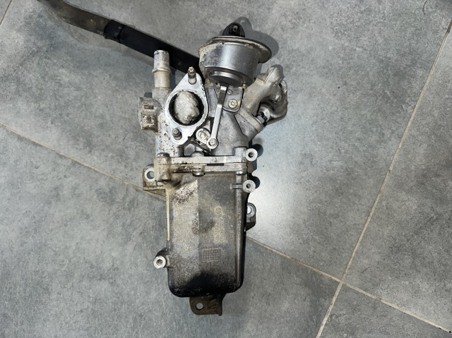 Радиатор системы EGR 147355238R RENAULT