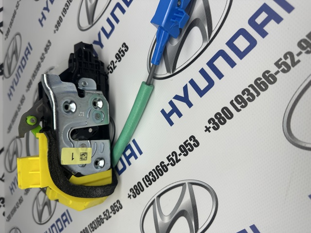 Замок задней двери, правой 81420GI000 HYUNDAI