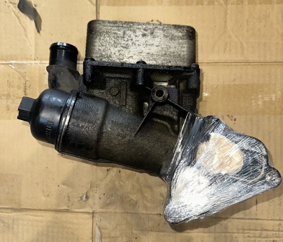  Корпус масляного фильтра 8201005241 RENAULT