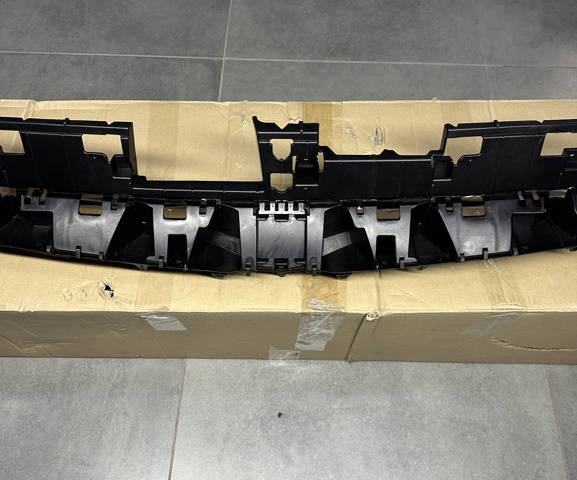 HYUNDAI 86535GI000 Кронштейн решетки радиатора в наличии Сумы