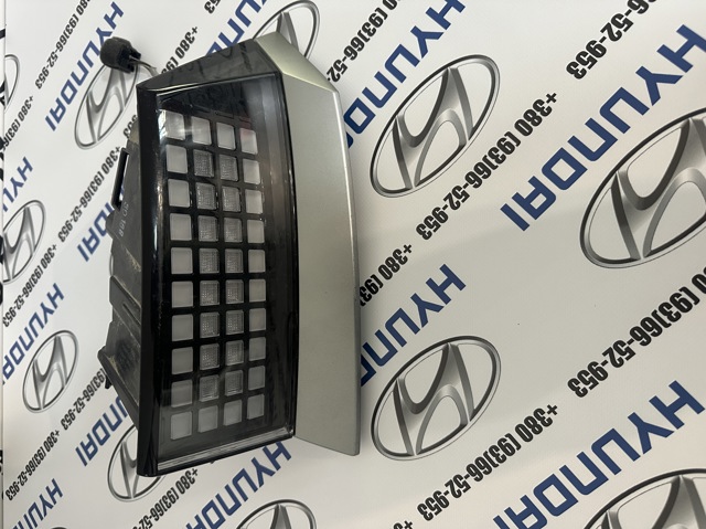 Задний правый внешний фонарь 92402GI050 HYUNDAI