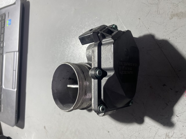 Заслонка воздушная 03L128063S VAG