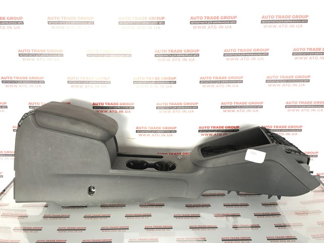 Центральная консоль торпеды 5C7863241P82V VAG