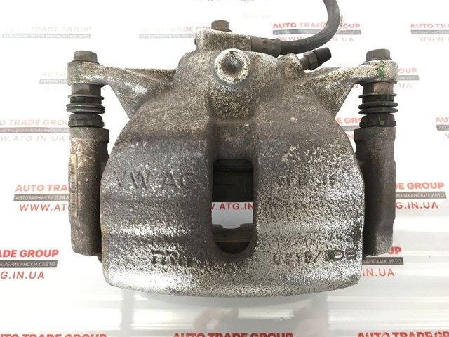 5QM615124 Суппорт тормозной передний правый купить Ровно