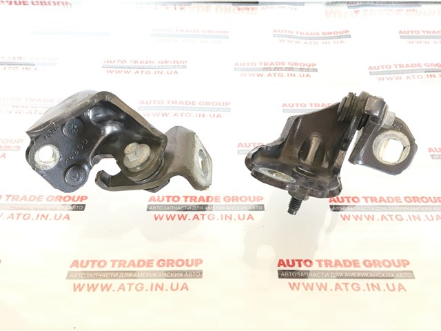 Петля задней двери, левой BB5Z7826801C FORD