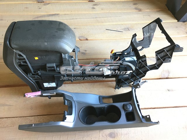 CJ5Z5824346AC FORD Обшивка стойки кузова внутренняя средняя нижняя правая купить в Каменское