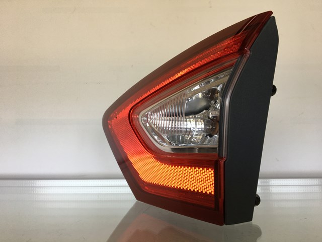 DS7Z13404A Фонарь задний правый внутренний купить Харьков