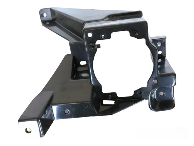 Кронштейн крепления противотуманной фары, правой DS7Z15266A MARKET (OEM)