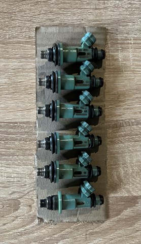 Форсунка дизельная в сборе 2320946090 TOYOTA