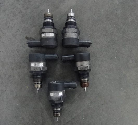 BOSCH 0281002507 Регулятор давления топлива в топливной рейке в наличии Черновцы