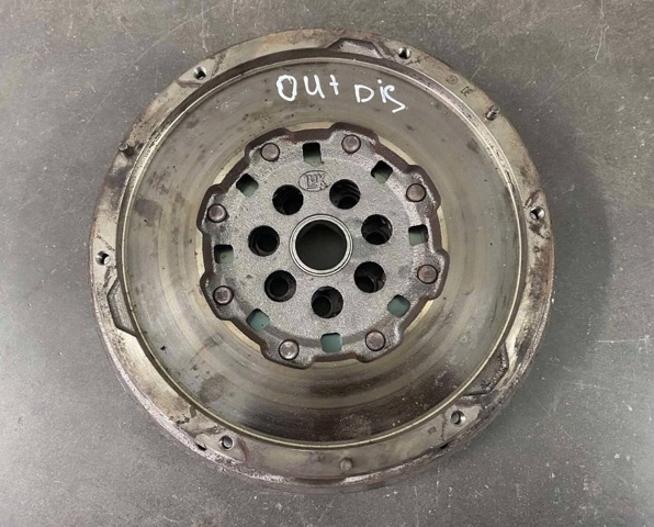 Демпферный маховик 1120A202 MITSUBISHI