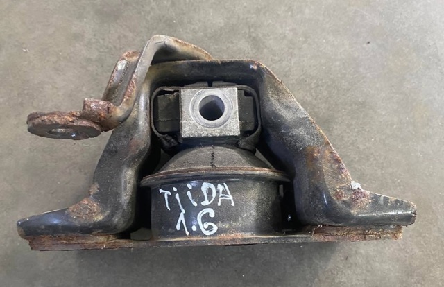 11210ED50B NISSAN Правая подушка двигателя купить в Ужгород