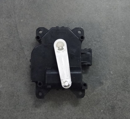 Моторчик заслонки печки 1138002380 DENSO