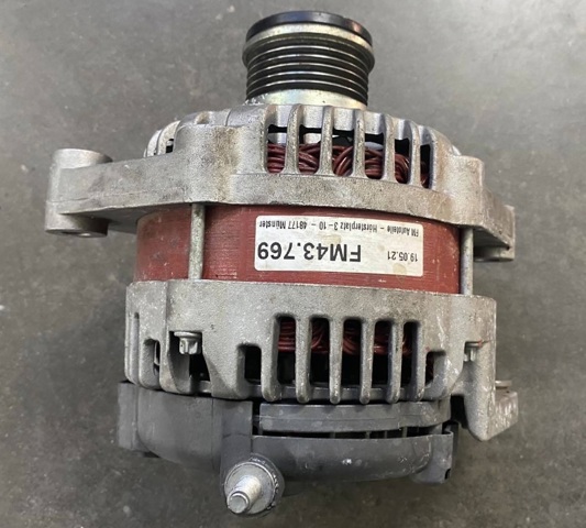 Генератор автомобильный 13579114 GM