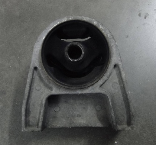 SSANG YONG 2073034002 Передняя опора двигателя в наличии Одесса
