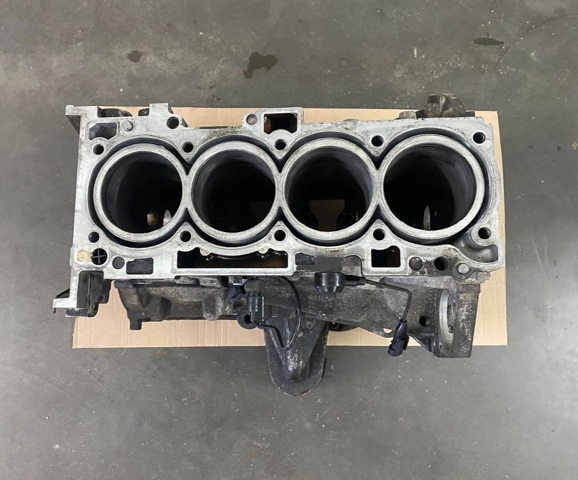 2110025010 HYUNDAI Блок цилиндров двигателя купить в Харьков