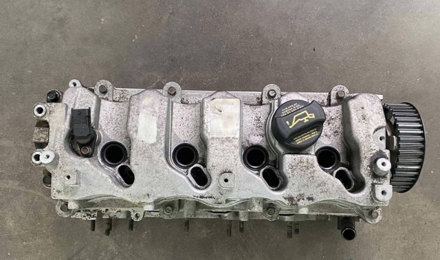 Головка двигателя 2211127800 HYUNDAI