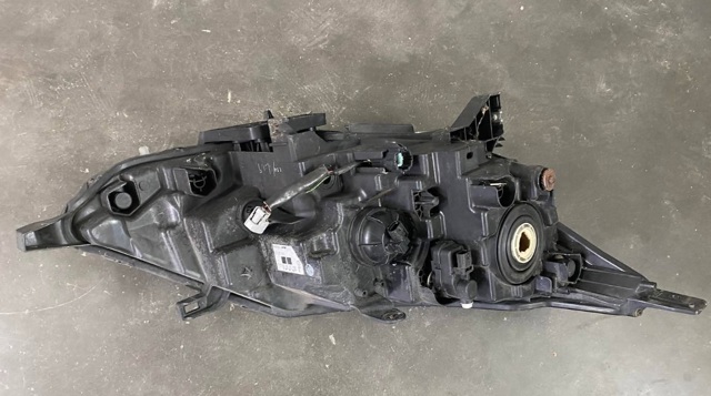 NISSAN 260604EA0A Левая фара в наличии Винница