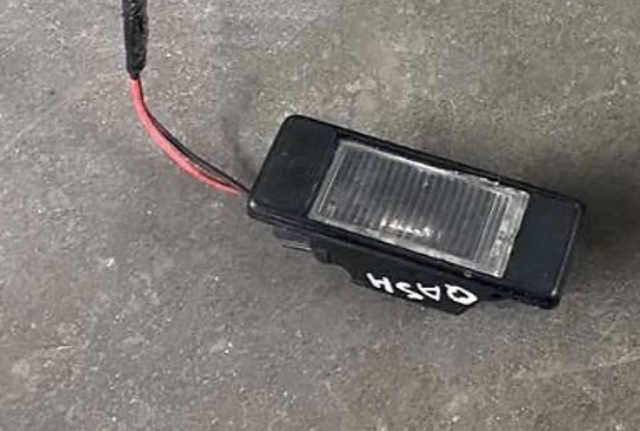 26510BJ00A NISSAN Фонарь подсветки заднего номерного знака купить в Львов