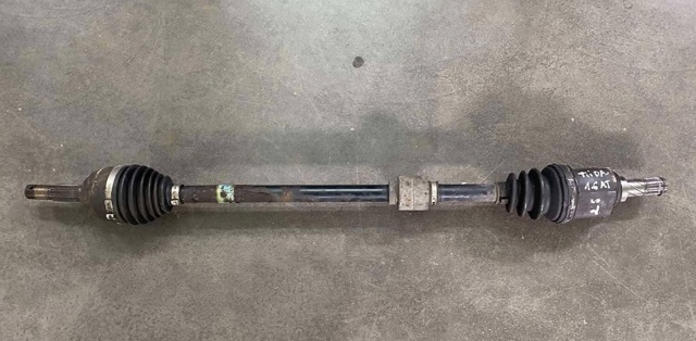 Полуось передняя, правая 391009EL0A NISSAN