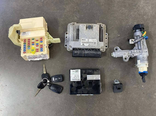 HYUNDAI 3911327425 Блок управления двигателем в наличии Одесса