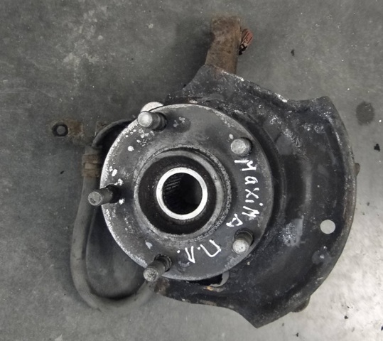 Цапфа поворотного кулака 400152Y000 NISSAN