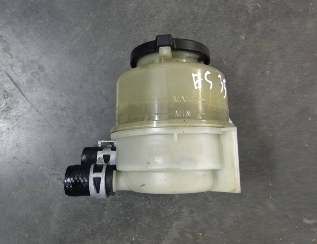 TOYOTA 4436033040 Бачок ГУР в наличии Киев