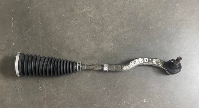 Наконечник рулевой тяги, внешний 4504609570 TOYOTA