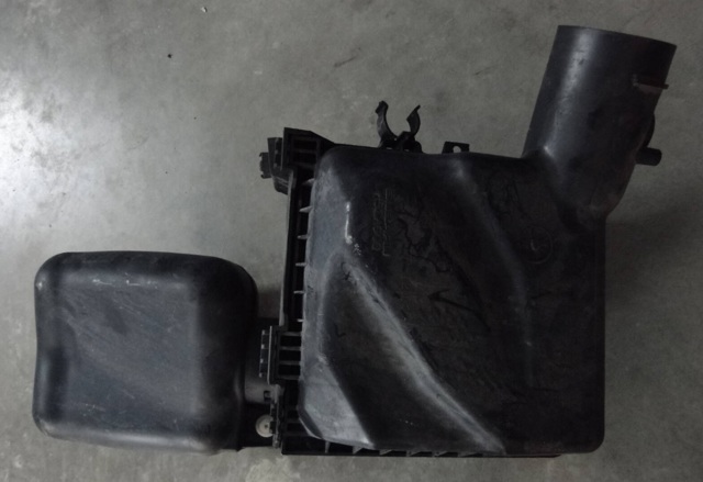 Корпус воздушного фильтра, верхняя часть 46052AG00A SUBARU