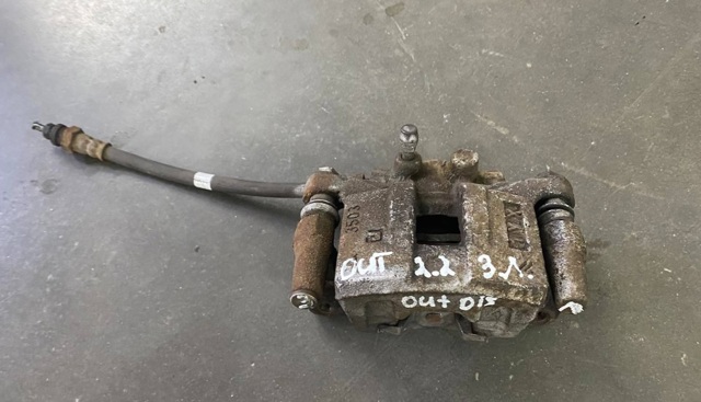 Задний левый суппорт 4605A263 MITSUBISHI