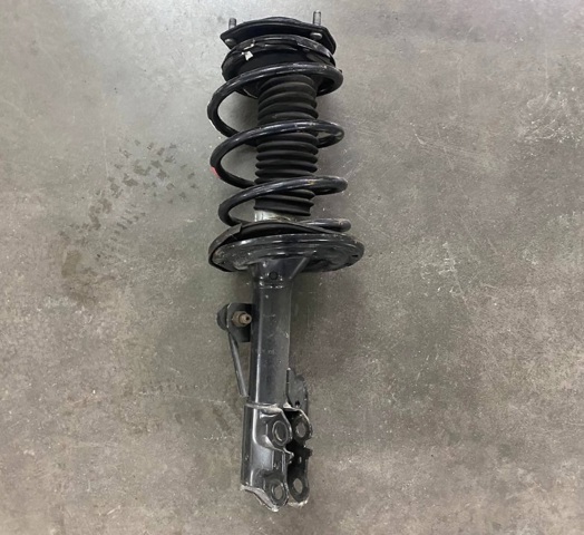 Стойка передняя правая 4851080308 TOYOTA