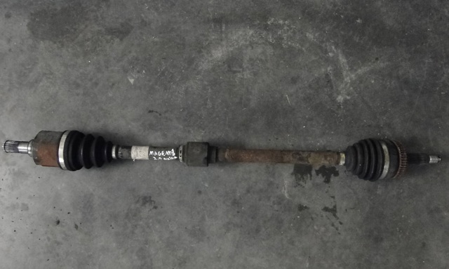 Полуось передняя, правая 495002G200 HYUNDAI