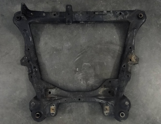 Передняя балка 5110033070 TOYOTA