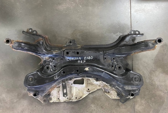 Балка передней подвески 5120102102 TOYOTA